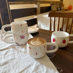 Fabricación de fábrica Girly Hand Pinch Fresa Tazas Taza de café de cerámica y platillo Juego de tazas de té de la tarde para regalos - Product Image 4