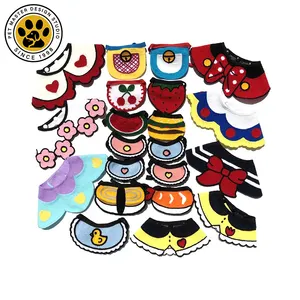 SinSky Selling Pet Saliva Towel Cats And Dogs Hand-knitted Accessories Triangle Scarf Scarf Dog Bandanas With Trim