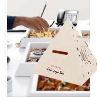 Maßgefertigte Restaurant-Takeaway Pyramidenförmige Lebensmittelbox Brunch-Kuchen-Verpackung Dessert-Box Pyramidenförmige Catering-Box zum Mitnehmen