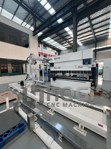 Prensas Plegadoras CNC HOGI + Automatización de Procesamiento de Chapa Metálica Basada en Robótica, Carga y Descarga Robótica - Product Image 3