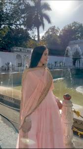 Regal Radiance estilo indio Flair vestido pesado Dupatta Georgette seda Sari moderno desgaste de fiesta características estilo Bollywood trabajo de piedra - Product Image 2