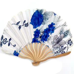 중국 제조 프리미엄 웨딩 호의 대나무 손 팬 블루 꽃 인쇄 손 팬 프로모션 가격