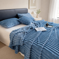 Plaid en velours de flanelle 100 % polyester épais à rayures larges et couleur unie pour canapé et lit, maison et voyage