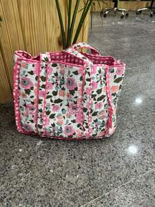 Sac fourre-tout matelassé fait main à volants floraux en coton pour femme – Sac à bandoulière grande capacité assorti aux couleurs, le plus vendu - Product Image 5