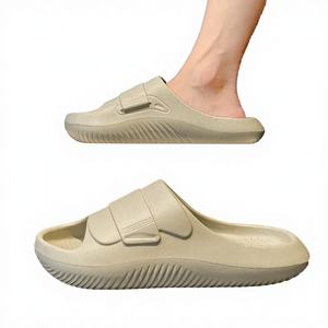 Sandales de plage décontractées unisexes pour hommes et femmes, sandales d'extérieur durables en mousse EVA, semelle épaisse et souple, couleur unie, légères - Product Image 3