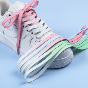 Lacets plats dégradés 8MM avec embout transparent, lacets dégradés arc-en-ciel multicolores en polyester, lacets de sport décontractés durables - Product Image 1