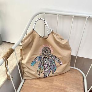 กระเป๋าผ้าไนล่อนปักลายสำหรับผู้หญิงกระเป๋าสะพายไหล่ใส่ใต้วงแขนได้เยอะ - Product Image 3