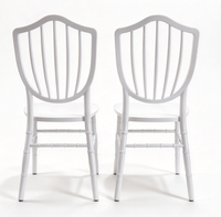 Chaise en plastique empilable pour banquet d'hôtel, chaise blanche avec pieds en bambou, mobilier pour événements, mariage, fête, vente en gros