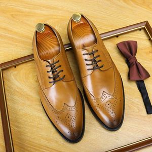 Chaussures Oxford en cuir vert italien de luxe, fabriquées à la main avec un design gravé au laser, élégantes pour les occasions formelles et les galas - Product Image 5
