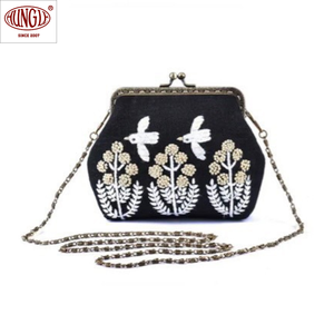 Vente en gros Portefeuille portable élégant brodé pour les occasions formelles, style vintage - Product Image 4