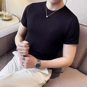T-Shirt Slim Fit a Maniche Corte per Uomo, Maglia Sottile Elasticizzata con Collo Tondo, Top Casual Trendy per Uso Quotidiano - Product Image 3