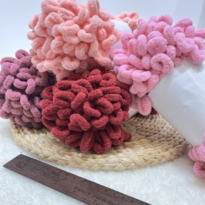 <span class=keywords><strong>Pas</strong></span> <span class=keywords><strong>cher</strong></span> Prix Crochet Couverture Oreiller <span class=keywords><strong>Chenille</strong></span> Fil À Tricoter À La Main Fil 100% Polyester Chunky Fine Doigt Boucle Fil - Product Image 4