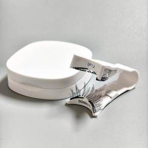 Kit de Faux <span class=keywords><strong>Cils</strong></span> Magnétiques Yiernuo 3D Effet Naturel Réutilisables avec Applicateur, <span class=keywords><strong>Sans</strong></span> <span class=keywords><strong>Colle</strong></span> Requise - Product Image 2