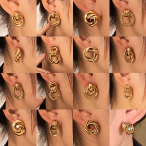 Boucles d'oreilles clous géométriques en acier inoxydable inaltérable EH153, style européen et américain, pour femme, dorées, luxe léger, mode, vente en gros - Product Image 3