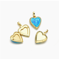 YH2066 Pendentif Cœur Médaillon Commémoratif en Laiton Scintillant Plaqué Or 18K avec Coquille d'Opale, Breloques pour la Création de Bijoux DIY