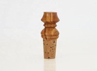 Tapón de Botella de Vino de Madera de Olivo Dorado Hecho a Mano por Intercraft con Tapas de Corcho de 7 cm, Opción de Logotipo Personalizado Sostenible