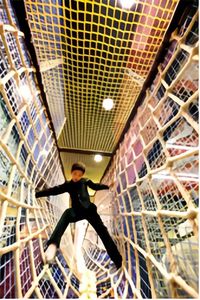 Attrezzatura per Giochi Morbidi al Coperto Percorso a Ostacoli Sicuro Zona Interattiva per Bambini con Sfide di Arrampicata ed Equilibrio per Parchi Giochi Commerciali - Product Image 6