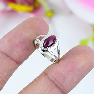 S K Jewels 925 plata esterlina hecho a mano minimalista solitario anillo Marquesa Piedra Natural granate bisel ajuste para mujeres - Product Image 1