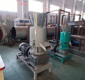 Machine de fabrication de granulés de bois à rouleaux rotatifs à matrice plate, granulateur de biomasse, moulin à granulés de sciure de bois, granulateur de tiges - Product Image 4