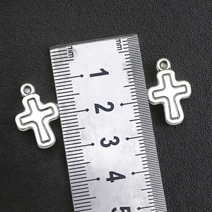 Accesorios de Joyería <span class=keywords><strong>DIY</strong></span>, Colgante de Cruz, Llavero Hecho a Mano, Collar, Pendientes, Dijes Vintage de Aleación Plateada - Product Image 3