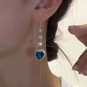 Nouvelles boucles d'oreilles pendantes en zircon bleu en forme de cœur pour femmes, style luxe léger, avec longues pampilles, bijoux de mariage et de fête pour dames - Product Image 3