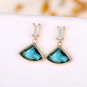 Orecchini Pendenti in Cristallo Dorato, Gioielli Geometrici di Lusso da Donna per Feste, Placcati in Oro 18K con Incastonatura a Castone e Strass - Product Image 5