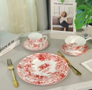 Vente en gros de services de vaisselle de luxe en porcelaine et en porcelaine fine pour restaurants - Product Image 1