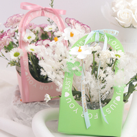 Vente en gros de boîtes à fleurs romantiques personnalisées pour la Saint-Valentin, boîte de transport en papier bon marché, emballage de bouquet, boîte cadeau, fournitures pour fleuristes