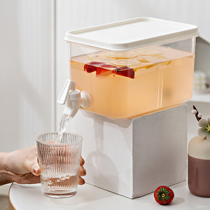 Large Capacity Refrigerator Water Pitcher With Faucet Heat Resistant For Fruit Tea Chilled Water Summer Lemonade Use - Product Image 3