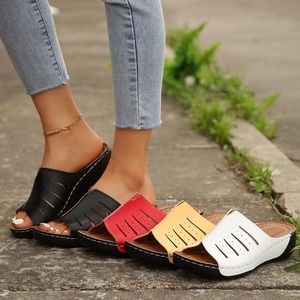 Sandales pour femmes Sandales à talons Peep Toe Sandales d'été Chaussures compensées pour femmes Sandales à talons 2024 Nouvelles pantoufles compensées Chaussures d'été pour femmes - Product Image 1
