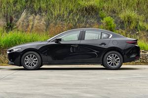 <span class=keywords><strong>Mazda</strong></span> <span class=keywords><strong>3</strong></span> 2.0L Automático <span class=keywords><strong>2022</strong></span> Usado, Kilometraje de Auto Usado, Sedán Familiar Blanco, Volante a la Izquierda, Asientos de Cuero, Cámara Trasera - Product Image 5