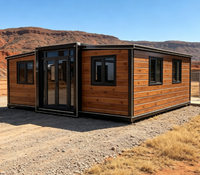 Casa Contenedor Móvil con Acabado de Madera, Cabaña de Montaje Rápido, Hogar Prefabricado Expandible, Estructura Negra, Aspecto de Madera Naranja Marrón, Estilo Rústico