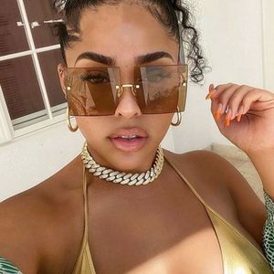 Gafas de Sol Cuadradas Extra Grandes de Moda Retro con Logotipo Personalizado para Mujer, Gafas de Sol sin Montura para Mujer - Product Image 1