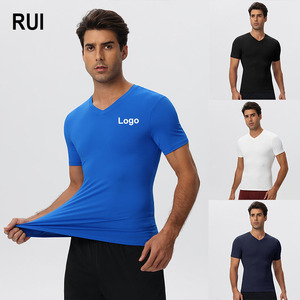 เสื้อยืดออกกำลังกายผู้ชาย RUIQUWIN คอวี ทรงเข้ารูป ยืดหยุ่นสูง ระบายเหงื่อ แห้งเร็ว เหมาะสำหรับปั่นจักรยาน วิ่ง - Product Image 1