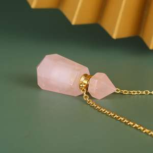 Bouteille de parfum d'huile essentielle collier de pendentif de bijoux de quartz rose de pierre de cristal rose naturel - Product Image 5