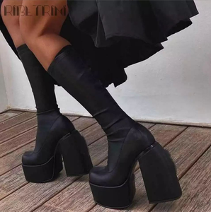 حذاء نسائي جديد عالي الجودة لخريف وشتاء, حذاء نسائي جديد لخريف وشتاء من الجلد ذو كعب سميك وياقة رفيعة وياقة قصيرة ، أحذية نسائية بمقاس كبير - Product Image 3