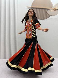 Conjunto de Lehenga Kediyu de Diseño Especial para Navratri, Calidad de Exportación, Traje Tradicional para Garba Dandiya, Disponible a Precio de Exportación - Product Image 4