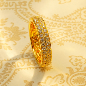 Impresionante Anillo de Eternidad con Pavé Completo en Oro de 18K de 1.224ct para Joyería de Herencia - Product Image 2