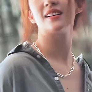 大胆なY2K風チャンキー長方形リンクチェーンチョーカーネックレス レディース用 大胆なステートメント ゴールドメッキステンレススチール ゴシックネックレス - Product Image 4