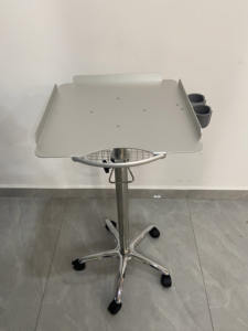 Chariot de surveillance des patients pour hôpital Rainbow PM-002, construction durable en métal et plastique, 50 cm, capacité de charge de 100 kg, garantie 1 an - Product Image 3