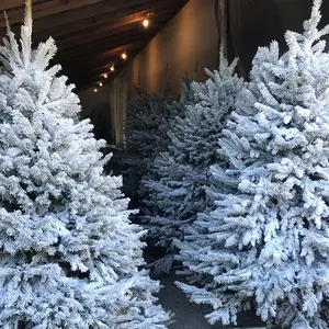 支持定制带雪的小型预点亮聚氯乙烯圣诞树出售
