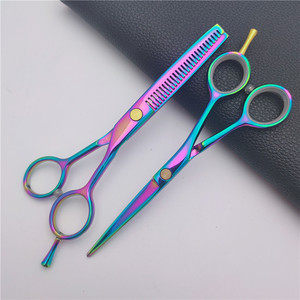 กรรไกรตัดผม Y7 ขนาด 5.5 นิ้ว ใบมีดแบน สแตนเลส คมกริบ ด้ามจับขนาดกลาง อุปกรณ์ตัดผมสำหรับร้านเสริมสวย - Product Image 1