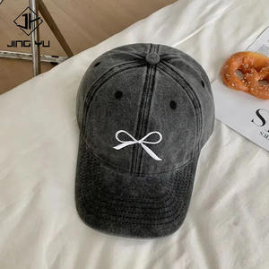 Casquettes de baseball personnalisées en polyester et coton, avec nœud brodé doux et réglable, vente en gros directe usine - Product Image 1