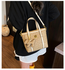 Nuevo <span class=keywords><strong>Bolso</strong></span> Tote para Mujer con Estampado de Mariposas a la Moda, <span class=keywords><strong>Bolso</strong></span> de Mano en Color Contrastante, <span class=keywords><strong>Bolso</strong></span> de Hombro, <span class=keywords><strong>Bolso</strong></span> <span class=keywords><strong>Bandolera</strong></span>, <span class=keywords><strong>Mini</strong></span> <span class=keywords><strong>Bolso</strong></span> Tipo Canasta - Product Image 6