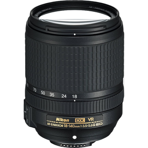 Lente Zoom con Reducción de Vibración AF-S DX NIKKOR 18-140 mm F/3.5-5.6G ED con Enfoque Automático para Cámaras DSLR - Product Image 1