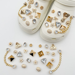 Nouveautés Luxe Bling personnalisé sabot charme strass métal doré décoration accessoires chaussures chaussures décorations chaussures breloques - Product Image 1