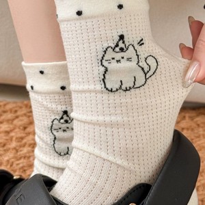 Chaussettes mi-mollet pour femmes, motif chat mignon, blanches, respirantes, avec motifs animaux, taille jeune - Product Image 2