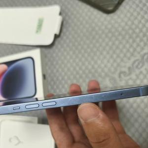 Dispositivo Desbloqueado A2886 de 6.7 Pulgadas, 128 GB, 5G (Versión Global, Sin Bloqueo) - Product Image 1