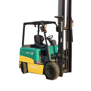 Montacargas Eléctrico Usado Komatsu de 2.5 Toneladas, Portátil, para Terrenos Difíciles, con Motor Eléctrico - Product Image 1