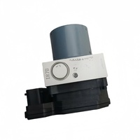 58920-3W370 est un composant ABS d'origine adapté aux actionneurs de pompe ABS des véhicules Hyundai. 589203W370 - Pièce d'origine.